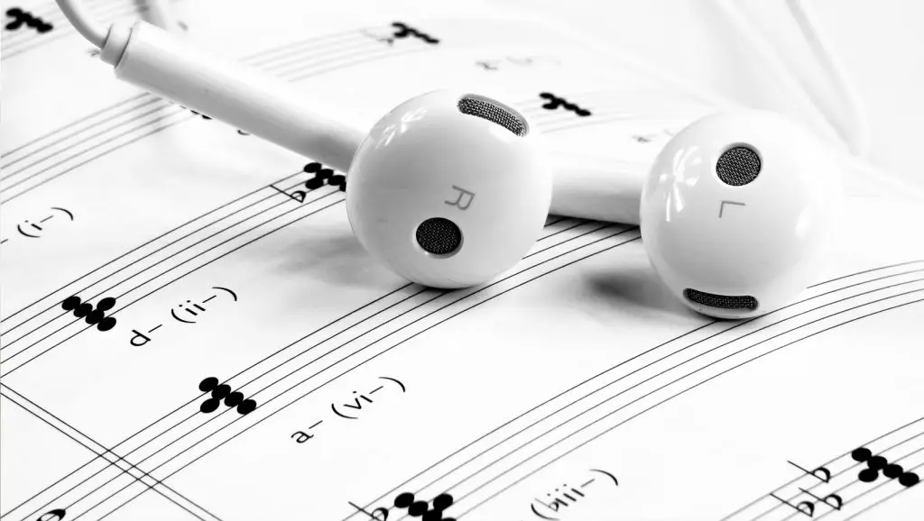 Mejora tu concentración con música y feng shui